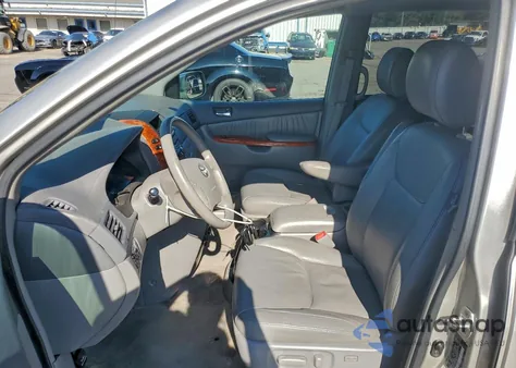 2010 Toyota Sienna Xle z USA, uszkodzony, nr VIN 5TDYK4CC5AS320181